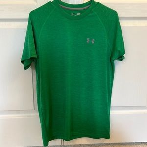 Under Armour Adult Small Green heatgear T-shirt